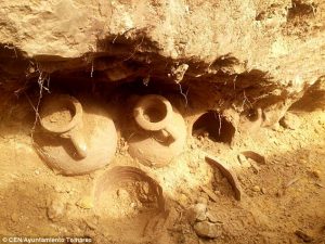 The amphotas as they were discoverd in Tomares