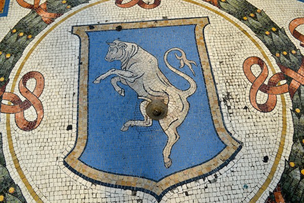 The Turin Bull, at the Galleria Vittoria Emanuellt II